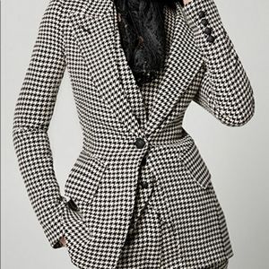 Smythe Houndstooth "Lounge" Blazer, size 4